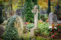 Friedhof Friedhof © Bild von fietzfotos auf Pixabay