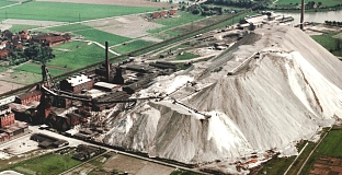 Kalihalde Friedrichshall, Archivbild K+S Kalihalde Friedrichshall, Archivbild K+S © Stadt Sehnde