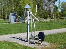 Spielplatz Schmiedewiese Outdoor Fitness © Stadt Sehnde